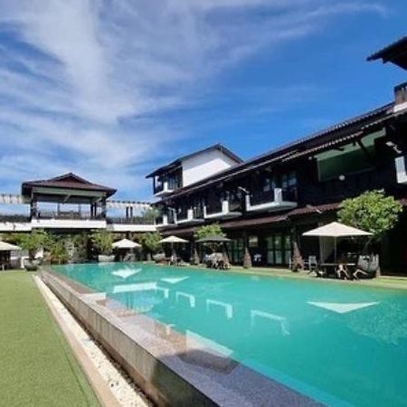 Villa D'Acqua Resort Masjid Tanah Exterior foto